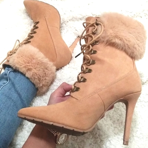 Tennie Bootie Point-Toe Size: 8 - Picture 6 of 17